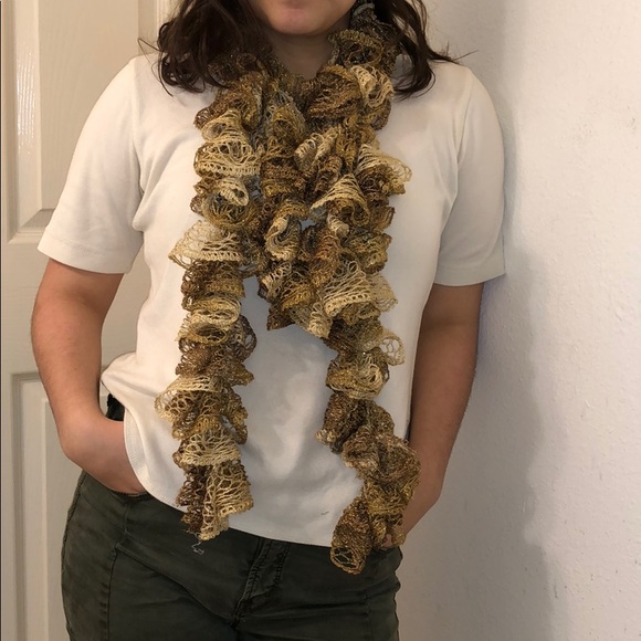 💚 NWOT Handmade GlitterGold Scarf - Picture 3 of 7